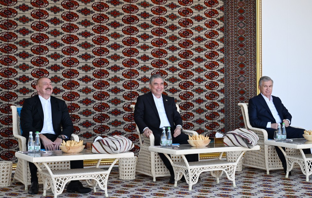 İlham Əliyevə “Axaltəkə” atı hədiyyə edildi- VİDEO+FOTOLAR